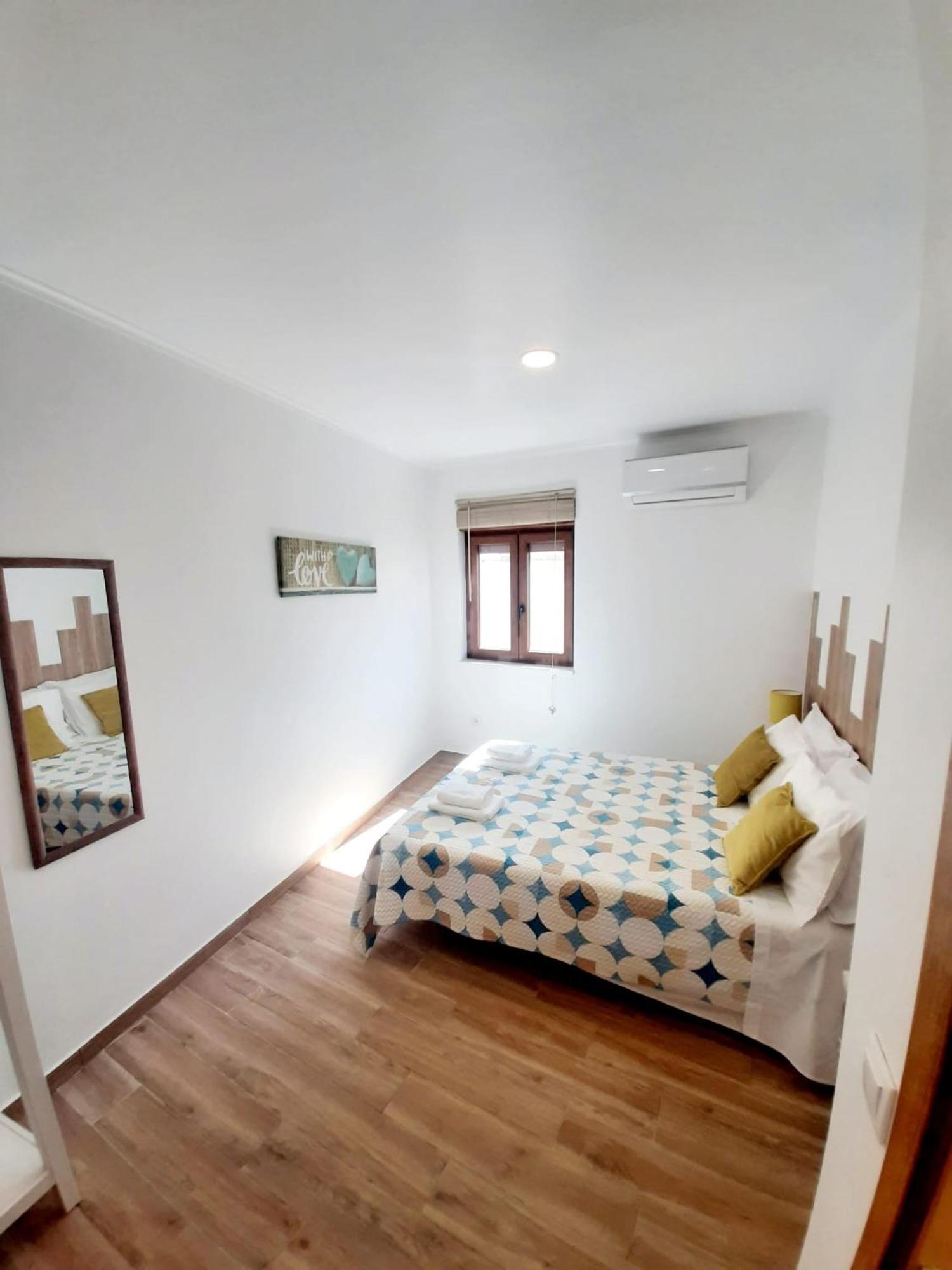 Casa Barbara - No Centro Historico De Aljezur Villa Kültér fotó